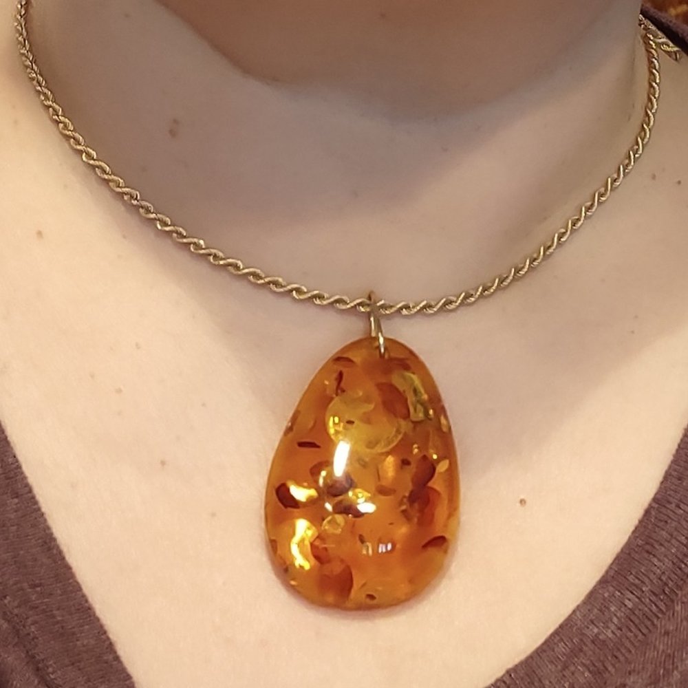 Large Natural Amber Teardrop Pendant Necklace